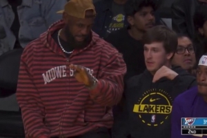 NBA游戏哪款火箭有林书豪