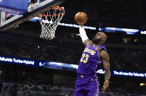 nba球星莱昂纳德女友