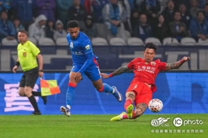 fm2018曼城费尔南迪尼奥