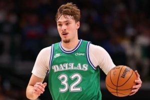nba勇士vs小牛2月5曰