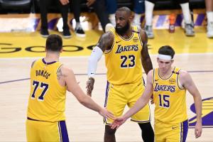 nba单赛季三分命中数