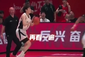 克莱和库里都是黑人吗