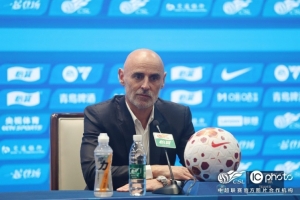 2015年乒超联赛周雨