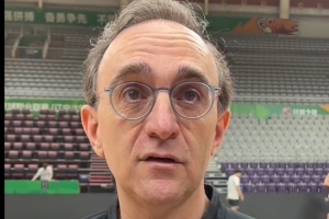 nba乔治扣开拓者