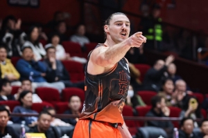 2018cba31轮青岛一四川