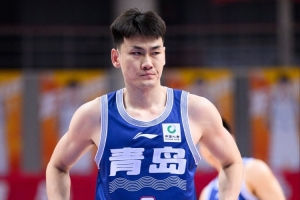 匈牙利首位游泳冠军