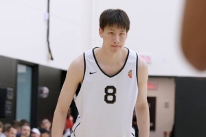 中国男篮对勇士