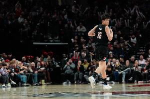 又是折返跑！杨瀚森最后登场1分31秒 无出手和任何数据