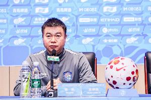 记者：津门虎4-2击败国安但比赛惨烈，于根伟没有任何高兴表情