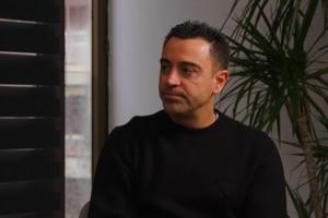 哈维：为执教巴萨自豪，不仅夺2冠还培养亚马尔等新一代青训核心