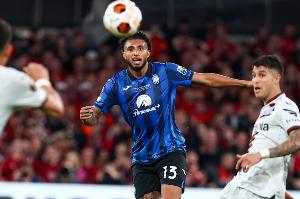 罗马诺：曼联今夏至少引进两名中场，巴莱巴和埃德森是潜在人选