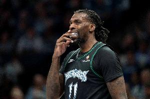 替补火力！纳兹·里德半场8投5中&三分3中1 得到11分3板1助1帽