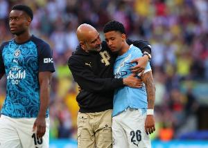 镜报：曼城排出的二线阵容毫无节奏感，不华丽但三冠梦想仍坚实