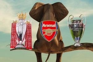 今日趣图：半场领先3球确实不能开香槟，眼睛一闭一睁拜仁进了4个