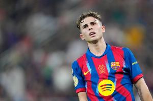 世体：在亚马尔本赛季报销后，弗里克很可能让费尔明出现在右路