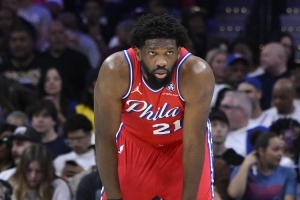 纳斯：恩比德在进行个人场上训练 他本人非常想回归