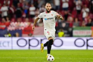 跌入降级区！古德利社媒：为球迷感到痛心，我们一定会走出困境