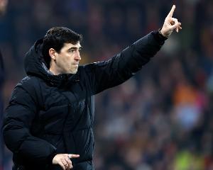 英媒：切尔西已联系伊劳拉经纪人评估其接手兴趣，候选包括阿隆索