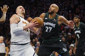 香波特：我对戈贝尔很严格但我不是无脑黑 这轮的表现确实值得夸