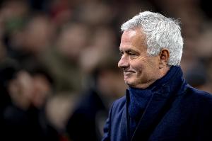 葡媒：本菲卡相信穆帅会留下，弗洛伦蒂诺尚未做出最终决定