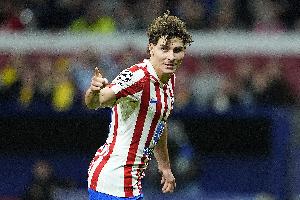 或砸上亿镑！邮报：阿森纳非常想签阿尔瓦雷斯，巴萨也在竞争