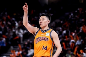 第三节轰13分掀逆转！李弘权8中5拿17分1板2助1断 正负值+28最高