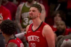 布朗尼谈自己季后赛首分：感觉太棒了，这极大增强了我的信心！