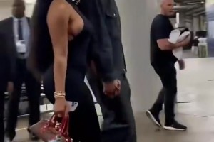 大码身材！克莱此前和马冬梅携手入场，对比之下克莱都变瘦弱了~