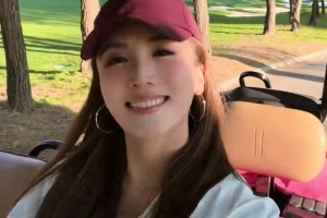 君瑞高尔夫球场自拍误闯天家！赵队的幸福大家都懂了吧！