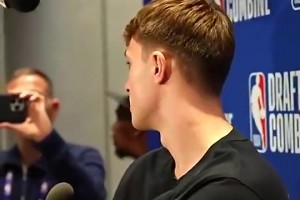 弗拉格此前快问快答：最喜欢的球员是塔图姆！