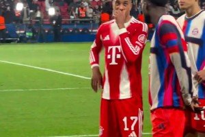 这球进得让安保人员都情不自禁的鼓掌