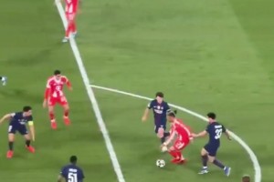 名场面？现场实拍：奥利塞被五名巴黎球员包围将球打进